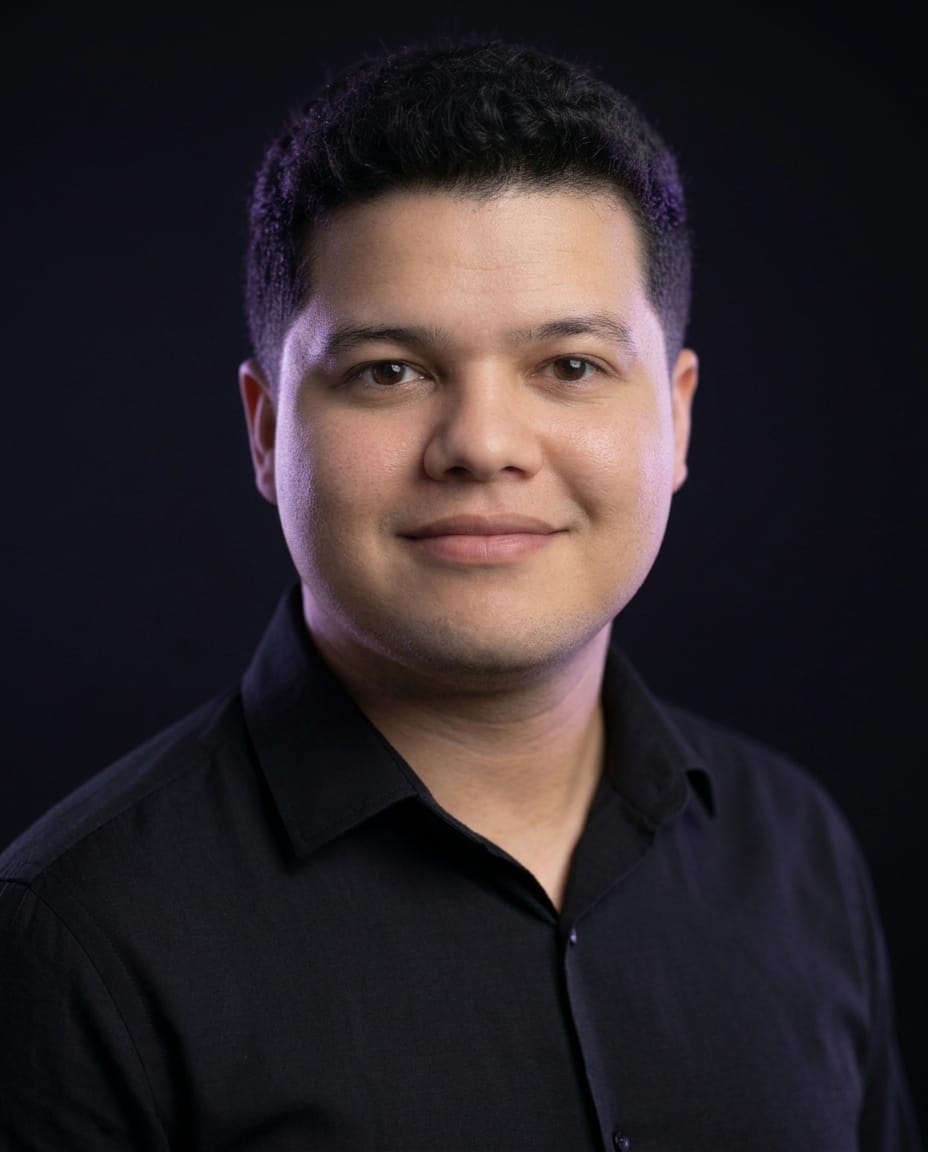 Retrato de Cesar Benavides, fundador de BM Consultory